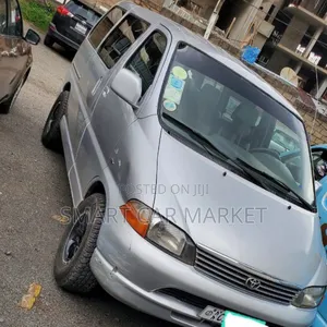 Toyota HiAce 2005 Silver
