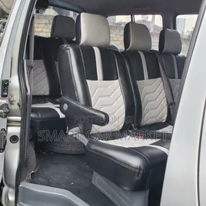 Toyota HiAce 2005 Silver