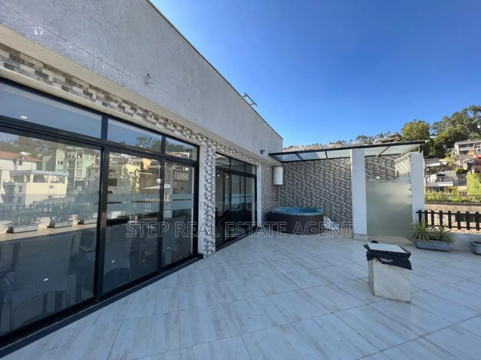 Furnished 6bdrm House in Bole for rent