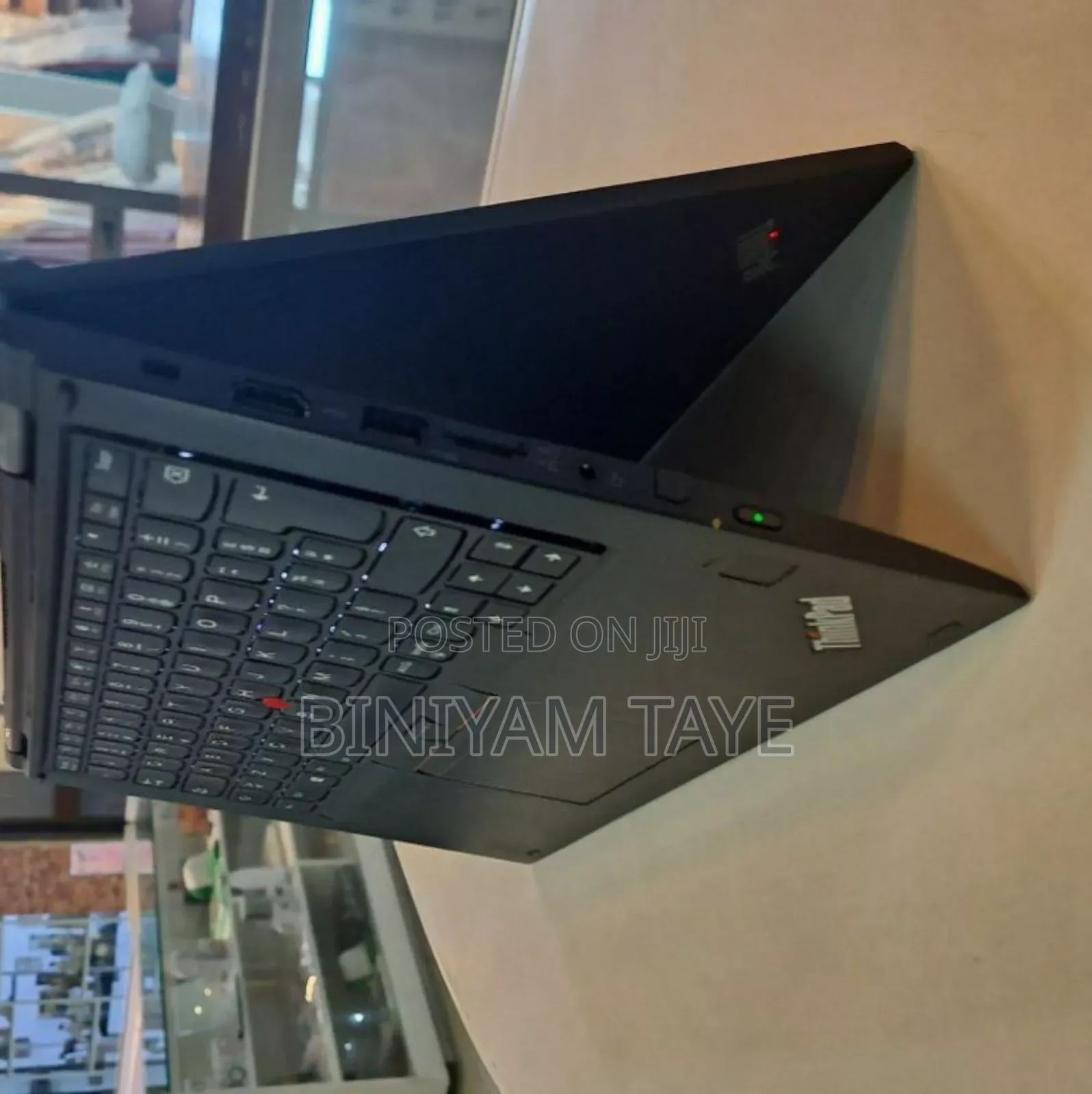 New Laptop Lenovo ThinkPad Yoga 370 8GB Intel Core I5 SSD 512GB