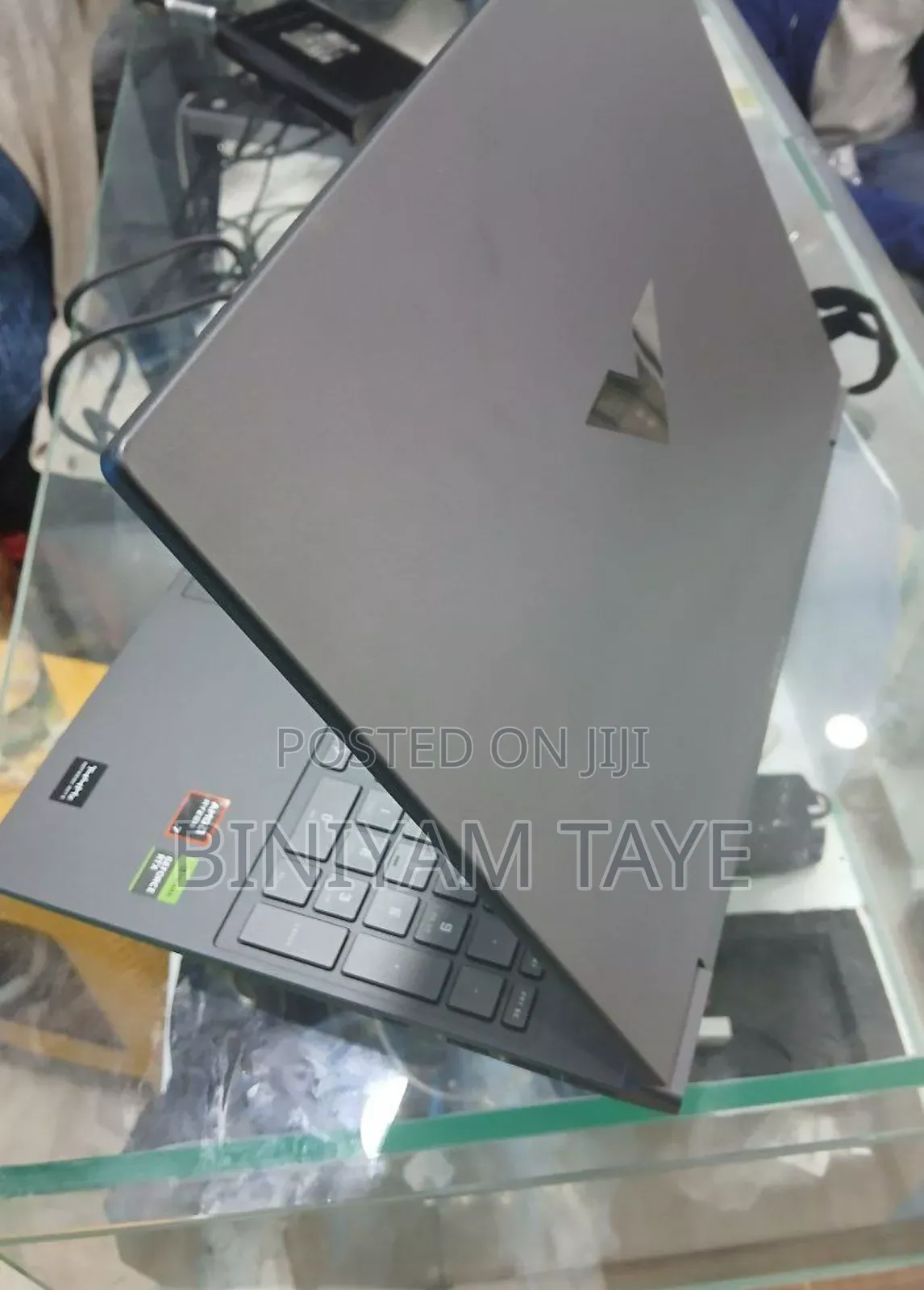 New Laptop HP Victus 15 16GB AMD Ryzen 7 SSD 1T