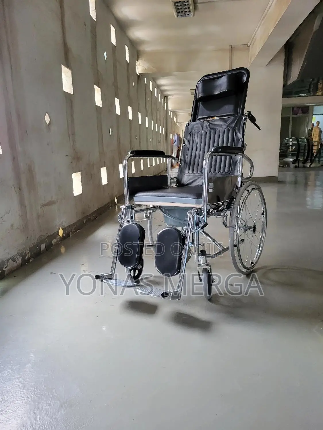 Pፖፖp Reclining Commode Wheelchair
Krypton Industries LTD