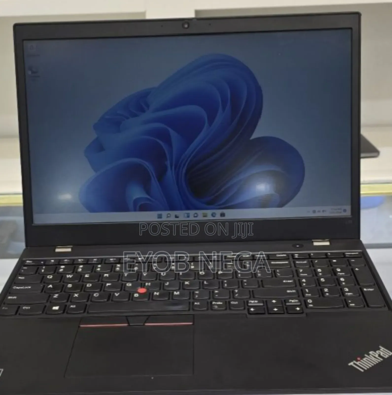 New Laptop Lenovo ThinkPad Yoga 8GB AMD Ryzen 5 SSD 256GB