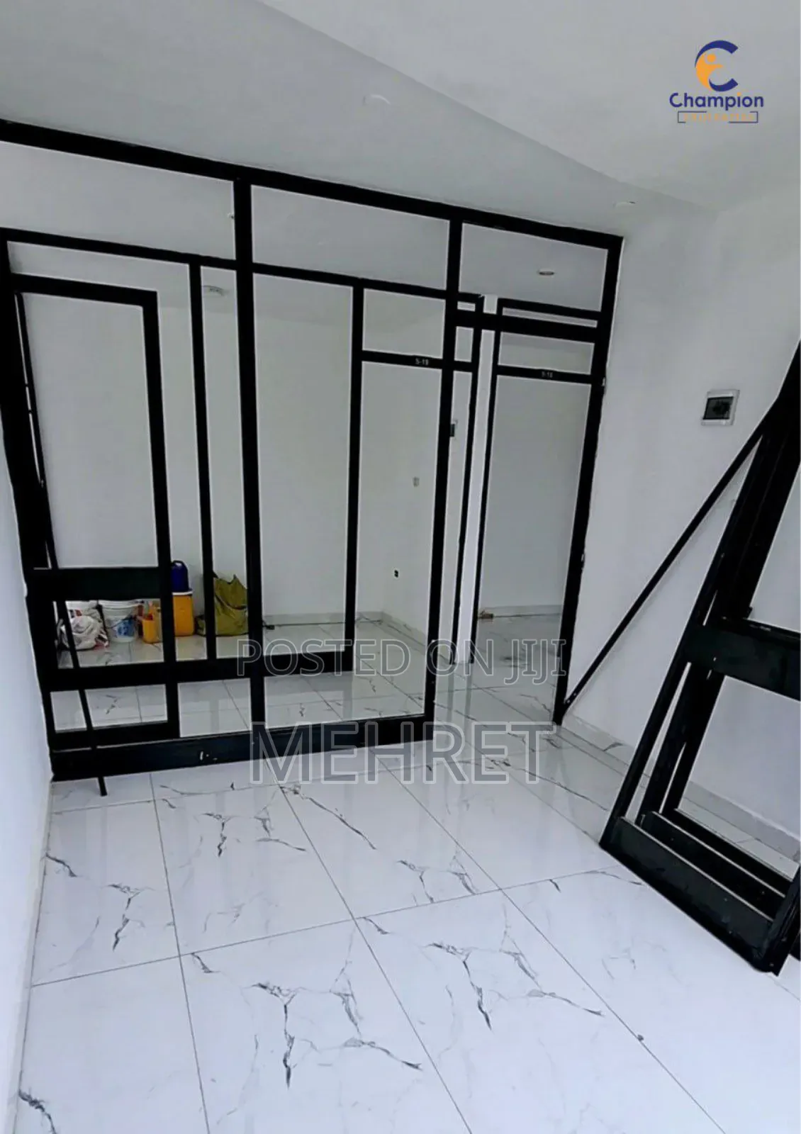 Furnished 1bdrm Apartment in ሾላ ፕላዛ, Yeka for sale