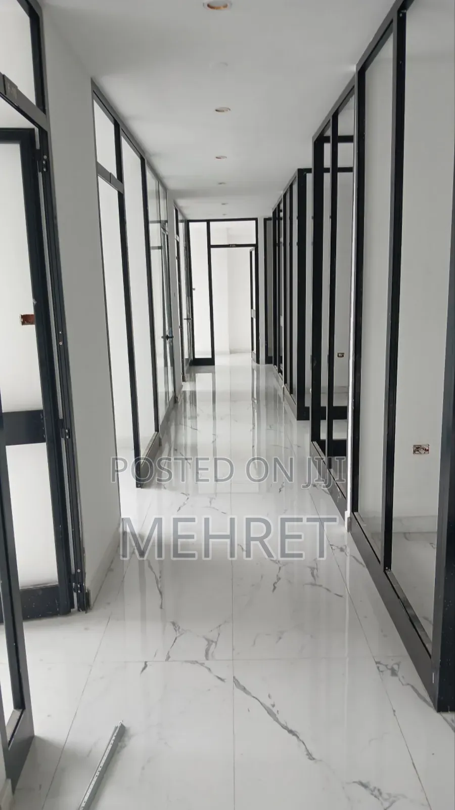 Furnished 1bdrm Apartment in ሾላ ፕላዛ, Yeka for sale