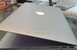 New Laptop Apple MacBook Pro 2017 8GB Intel Core I5 SSD 256GB