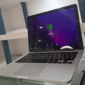 New Laptop Apple MacBook Pro 2017 8GB Intel Core I5 SSD 256GB