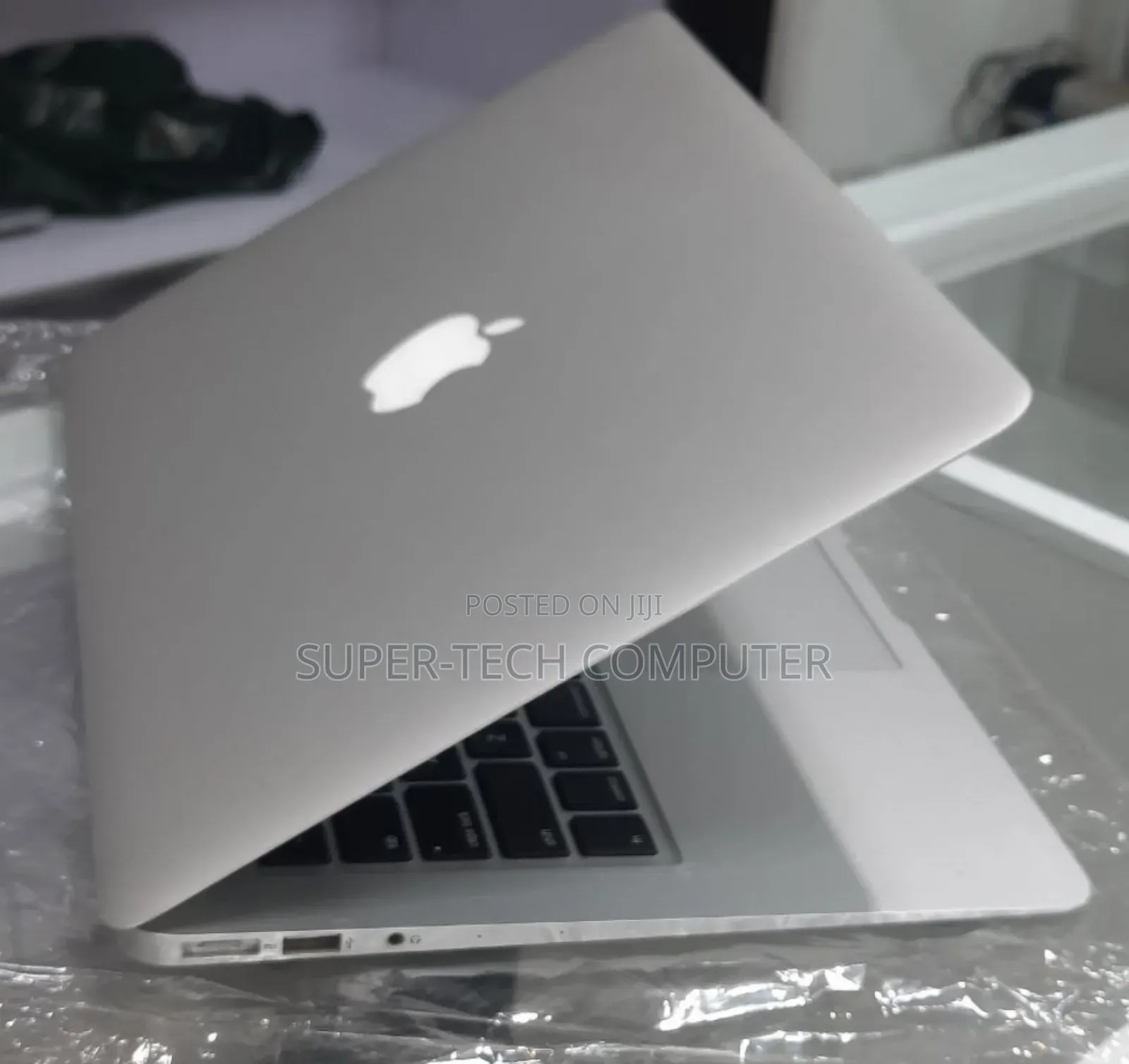 New Laptop Apple MacBook Air 2015 8GB Intel Core I5 SSD 256GB