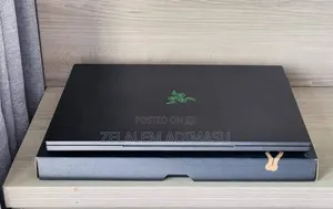 New Laptop Razer Blade 32GB Intel Core I9 SSD 2T