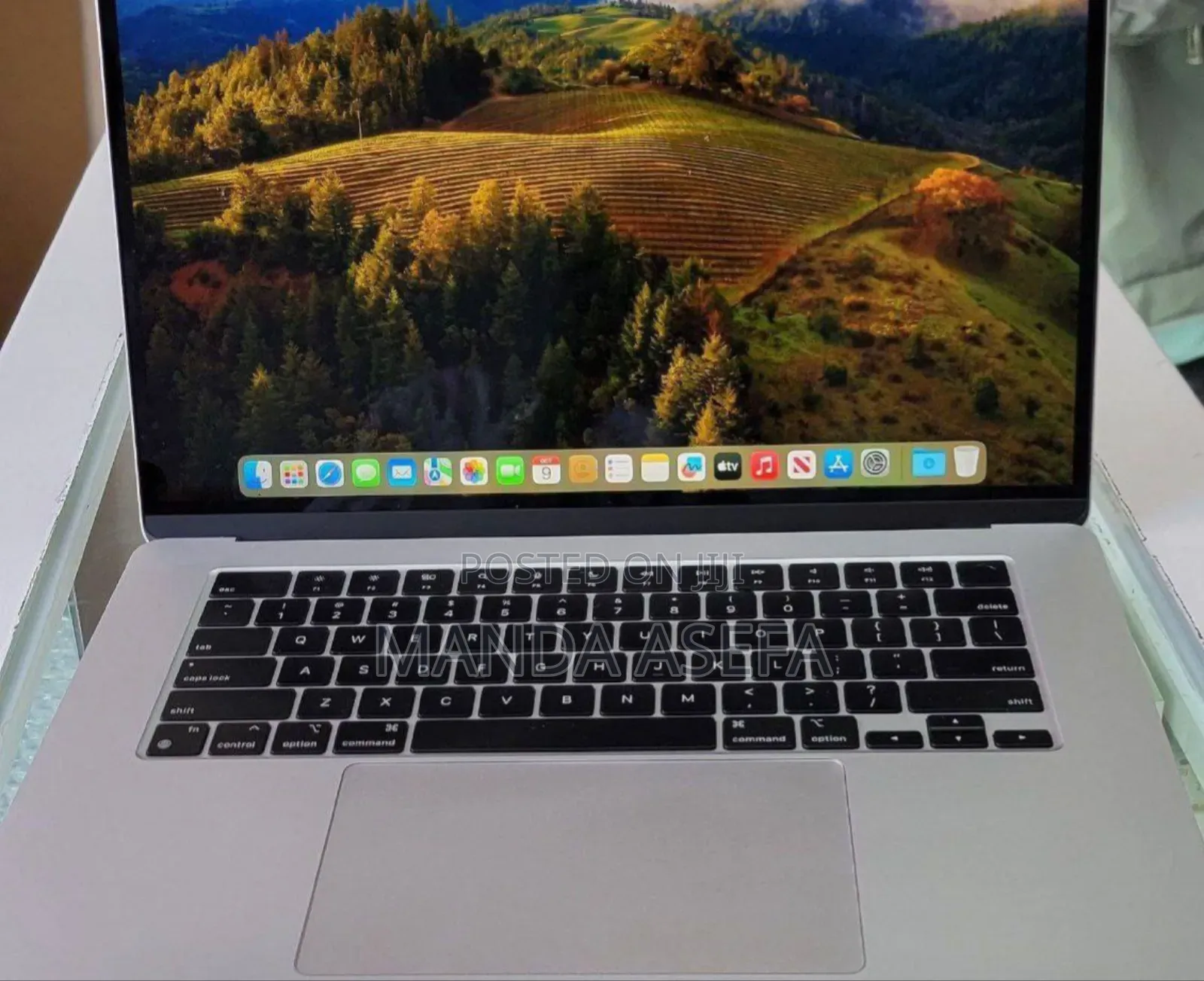 New Laptop Apple MacBook Air 2022 M2 8GB Apple M2 SSD 256GB