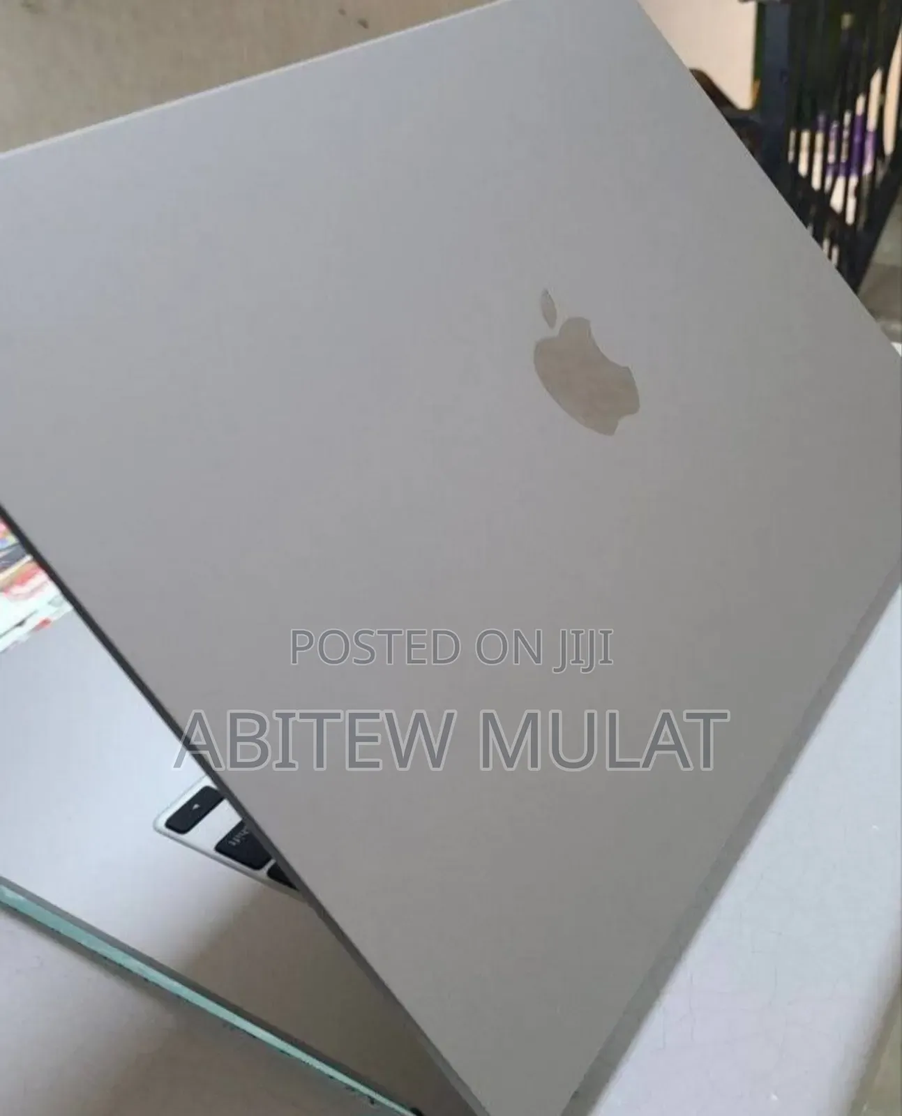 New Laptop Apple MacBook Air 2023 M2 8GB Apple M2 SSD 256GB