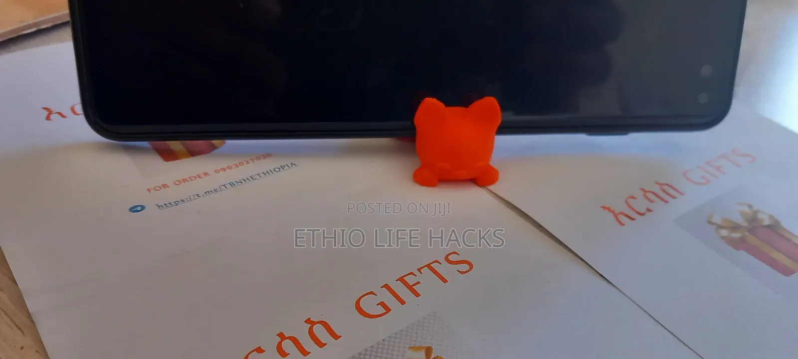 Key Chain With Phone Stand,Cat