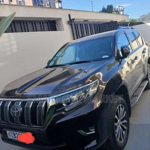 Photo - Toyota Land Cruiser 2018 Brown