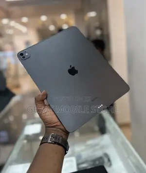 New Apple iPad Pro 13 (2024) 256 GB Black
