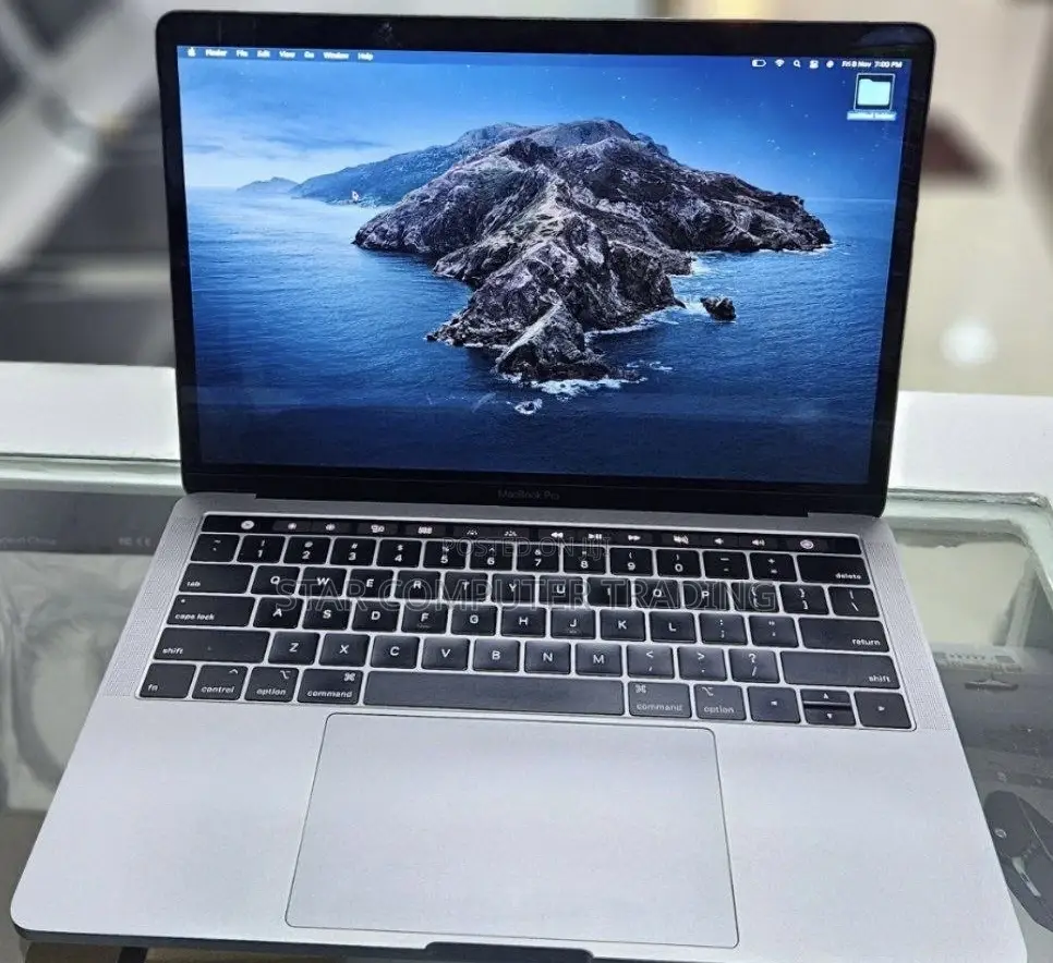 New Laptop Apple MacBook Pro 2020 8GB Intel Core I5 SSD 256GB