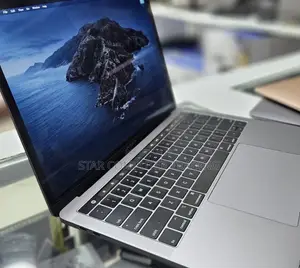 New Laptop Apple MacBook Pro 2020 8GB Intel Core I5 SSD 256GB