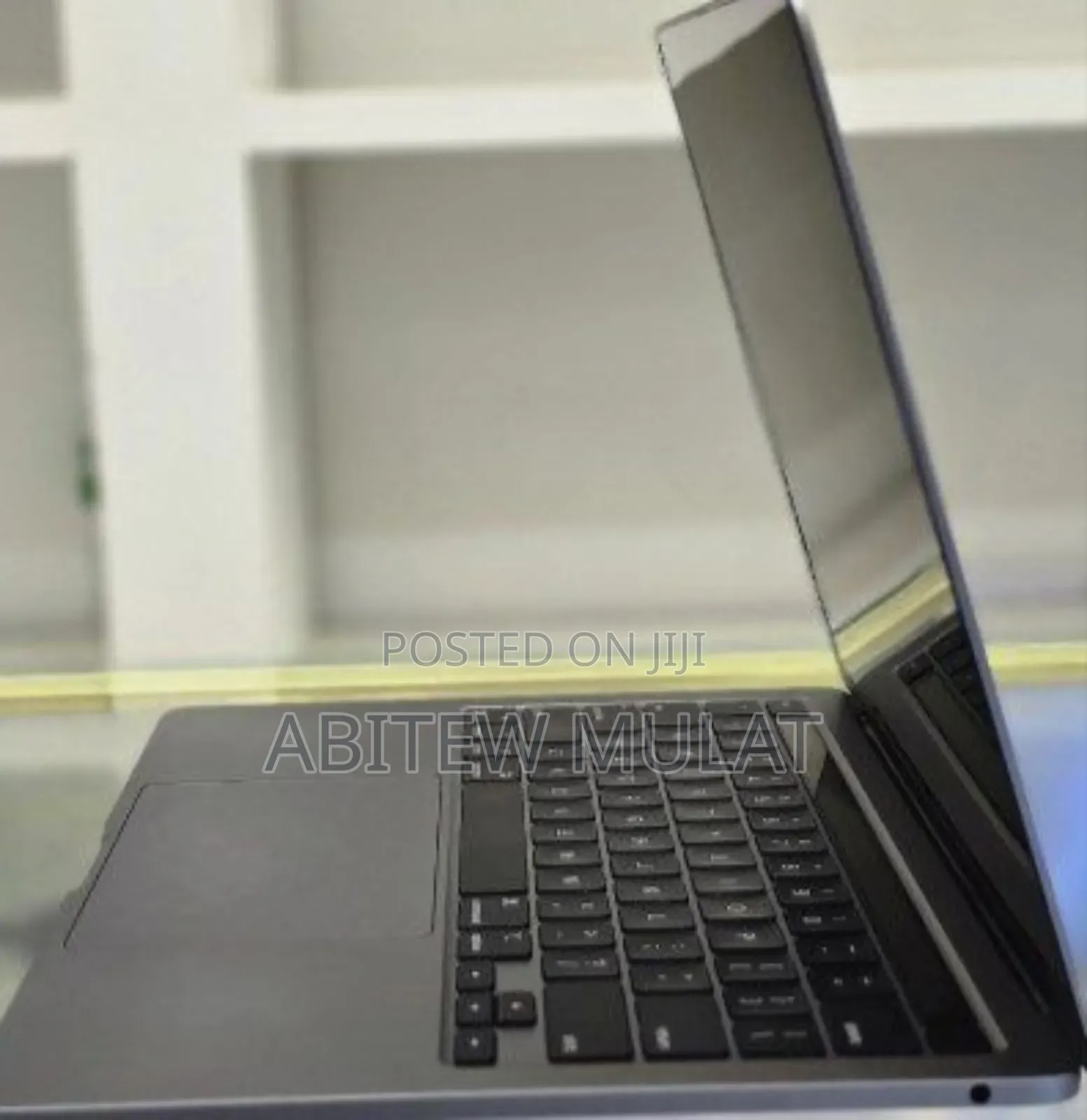 New Laptop Apple MacBook Pro 2020 M1 16GB Apple M1 SSD 1T