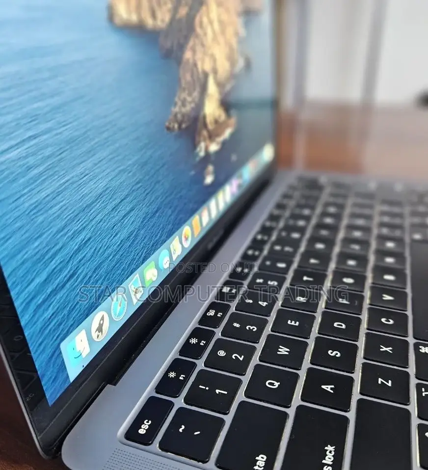 New Laptop Apple MacBook Air 2019 8GB Intel Core I5 SSD 128GB