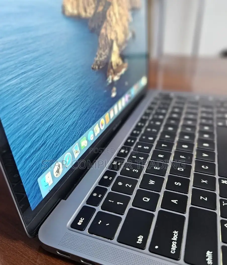 New Laptop Apple MacBook Air 2019 8GB Intel Core I5 SSD 128GB