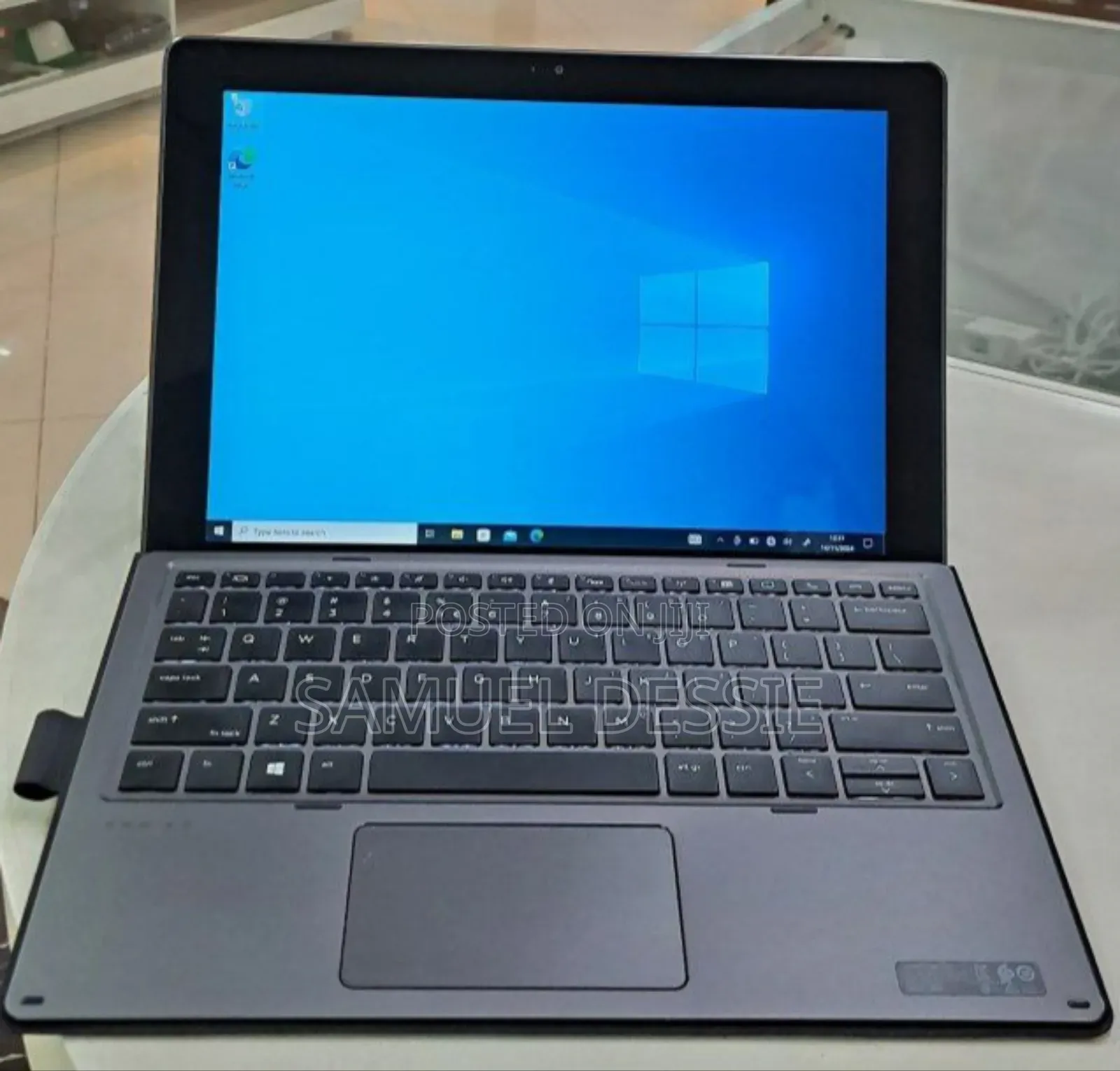 New Laptop HP 8GB Intel Core M SSD 128GB
