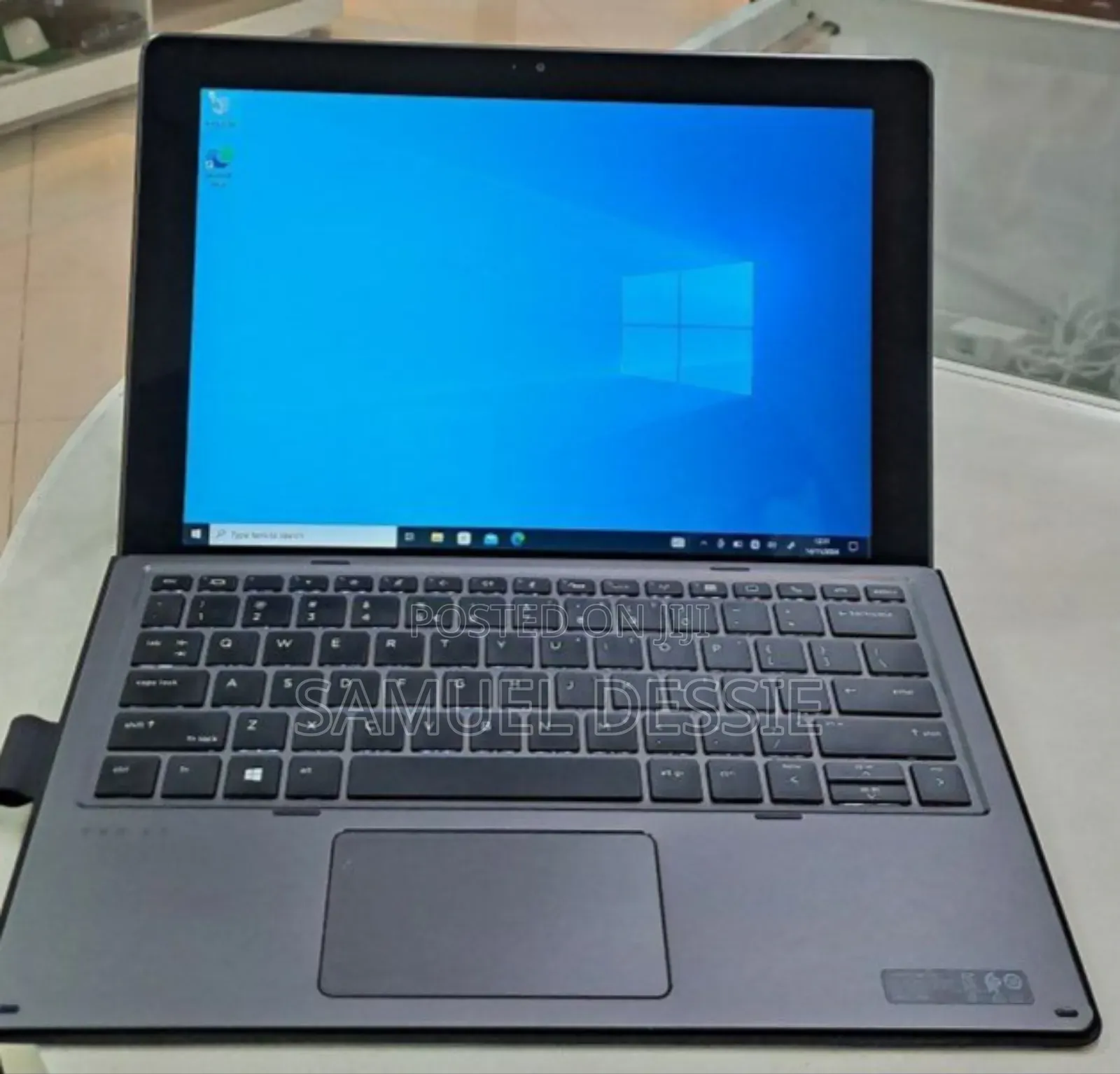 New Laptop HP 8GB Intel Core M SSD 128GB
