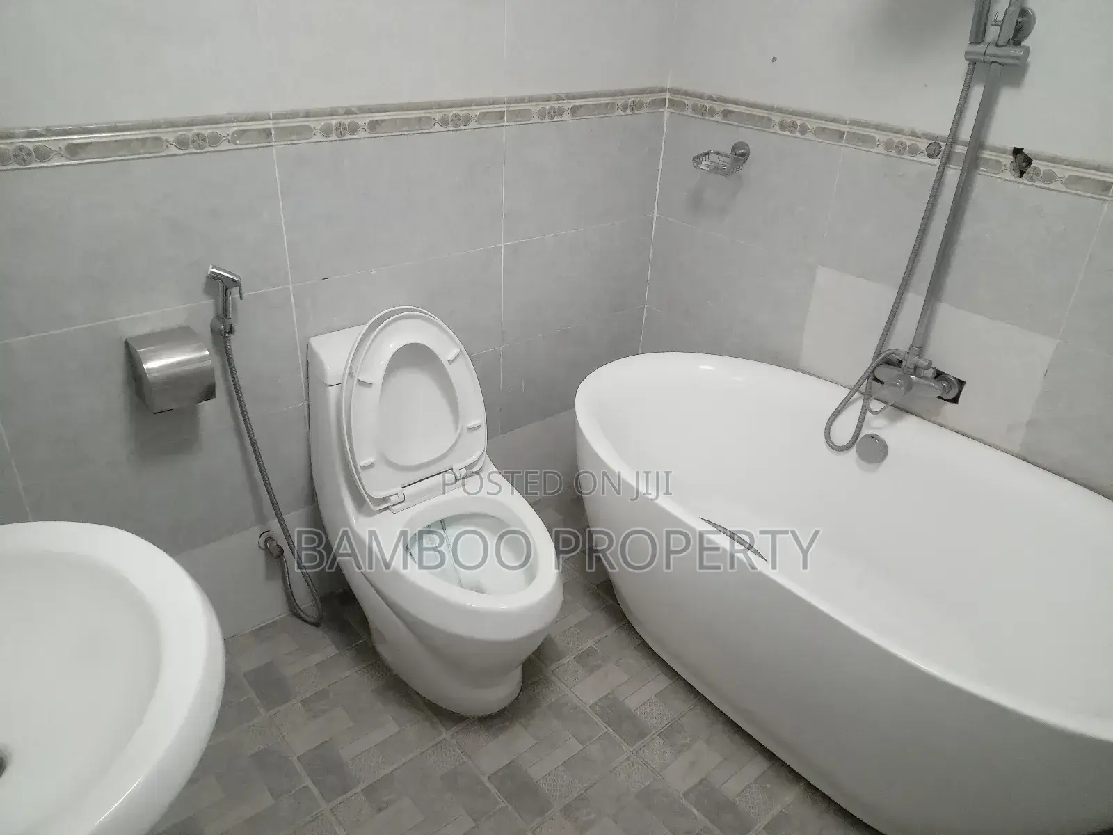 3bdrm Apartment in Bole for rent