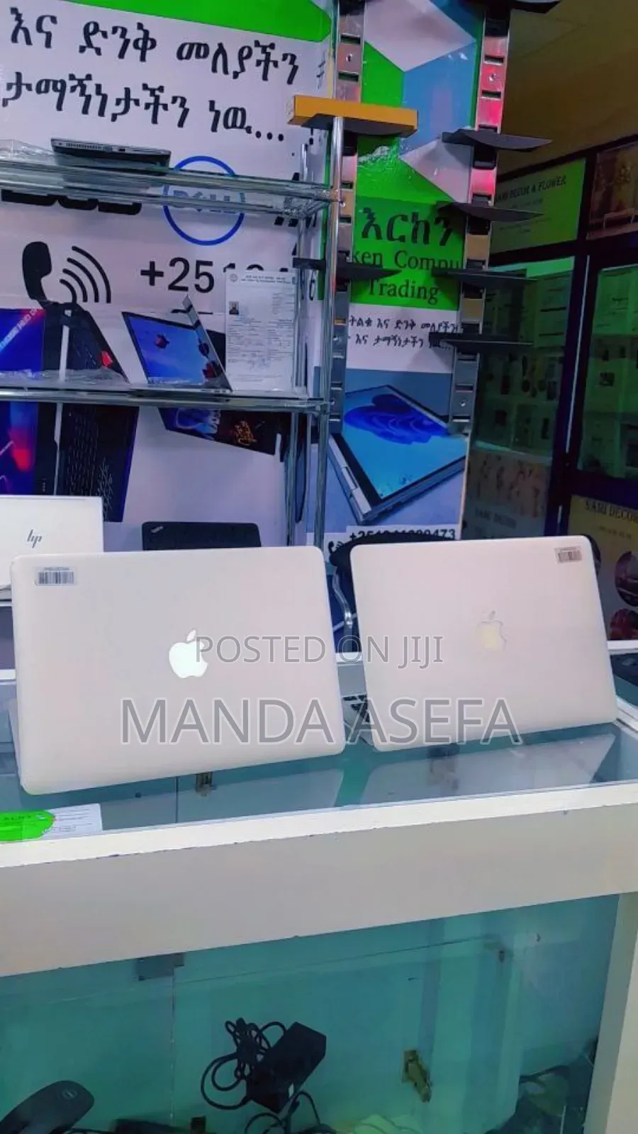 New Laptop Apple MacBook Pro 2015 8GB Intel Core I7 SSD 256GB