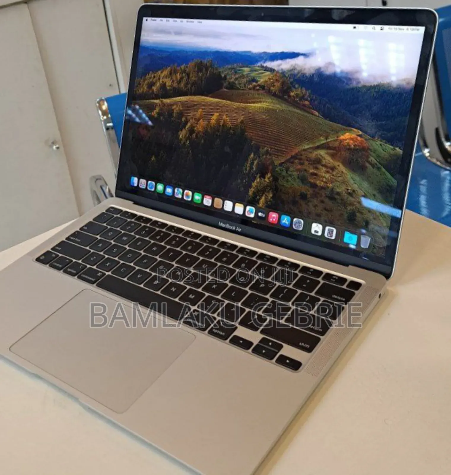 New Laptop Apple MacBook Air 2020 M1 8GB Apple M1 SSD 256GB