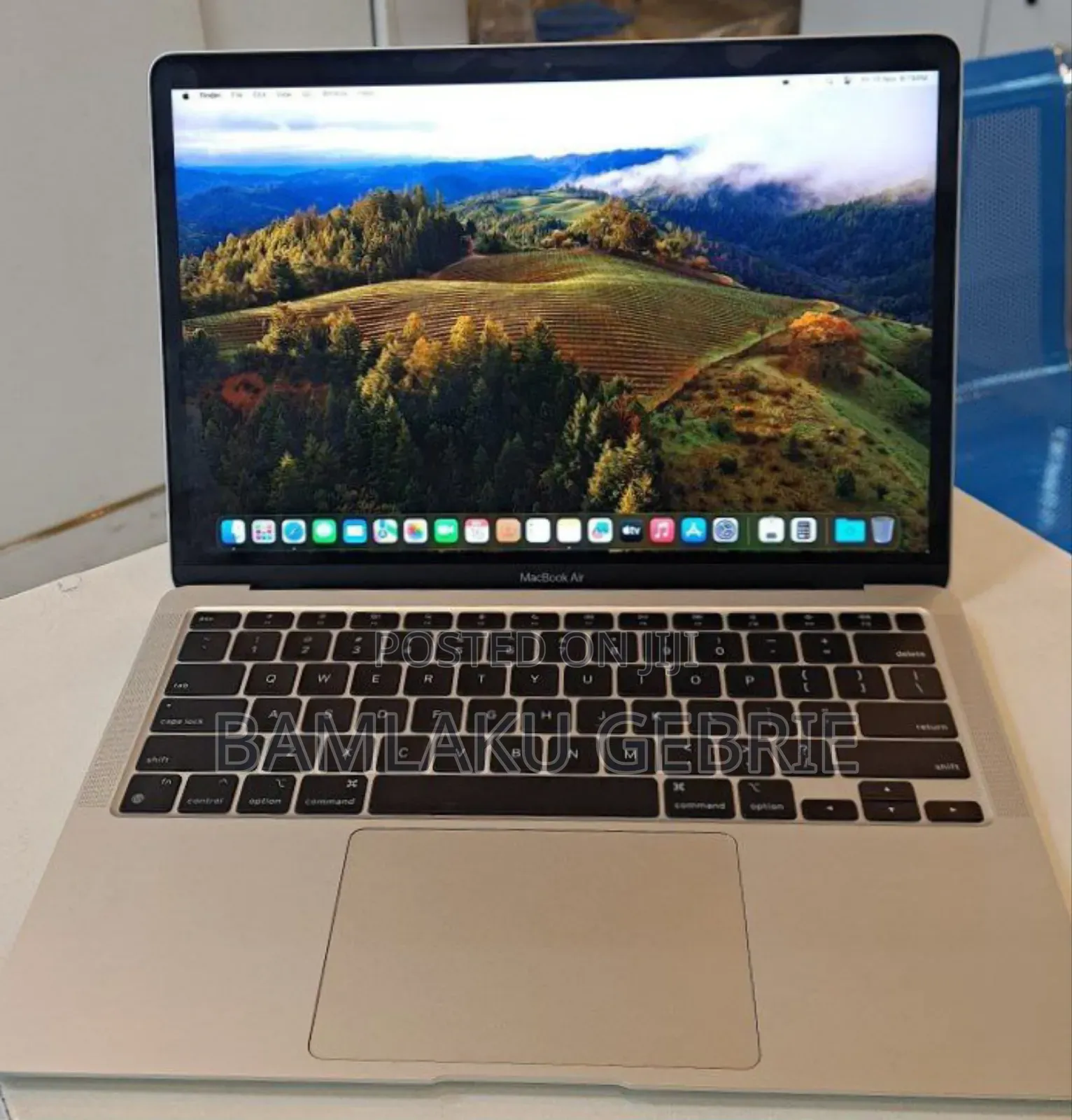 New Laptop Apple MacBook Air 2020 M1 8GB Apple M1 SSD 256GB