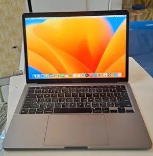 New Laptop Apple MacBook Pro 2020 M1 8GB Apple M1 Pro SSD 256GB