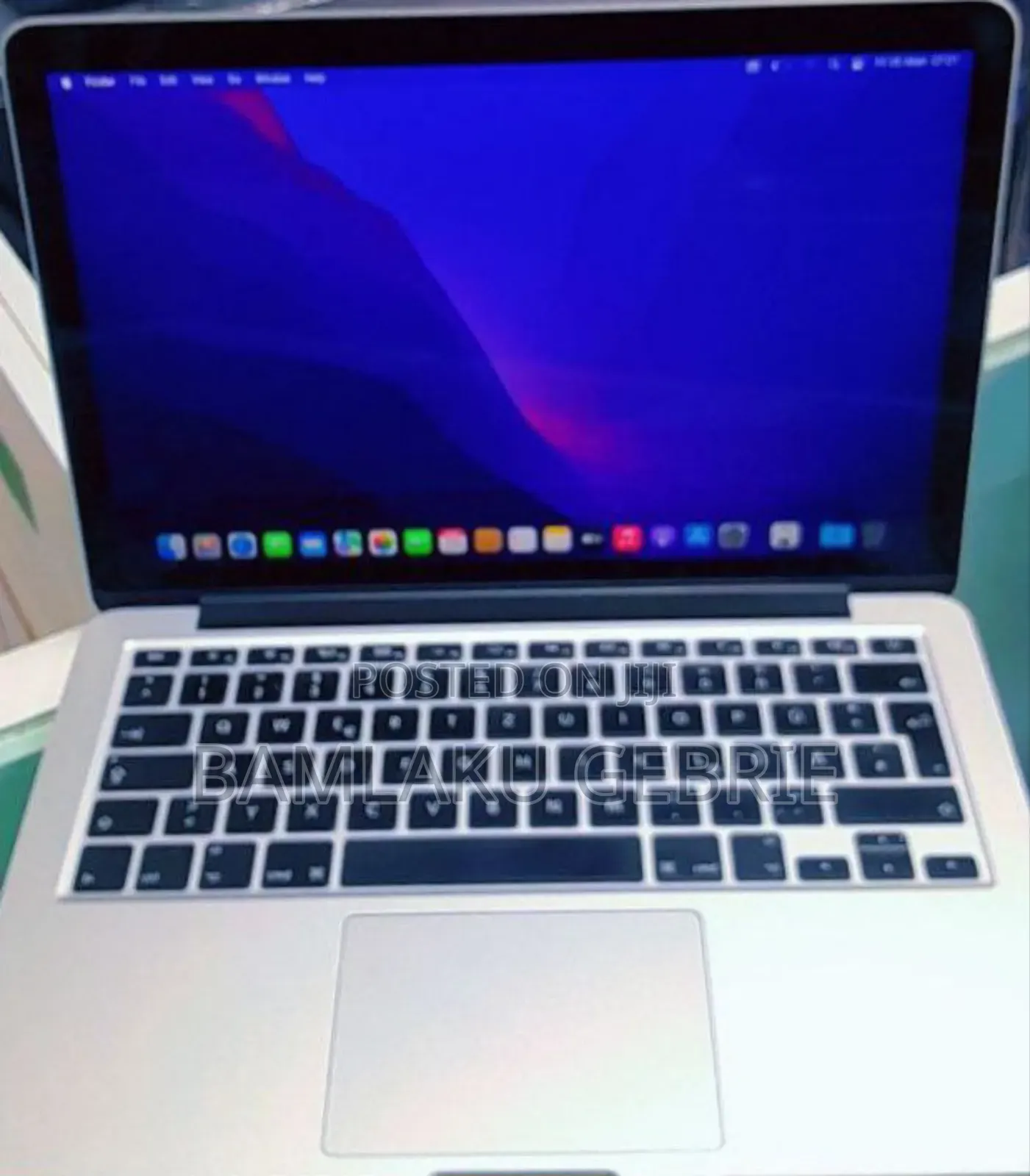 New Laptop Apple MacBook Pro 2015 8GB Intel Core I5 SSD 256GB