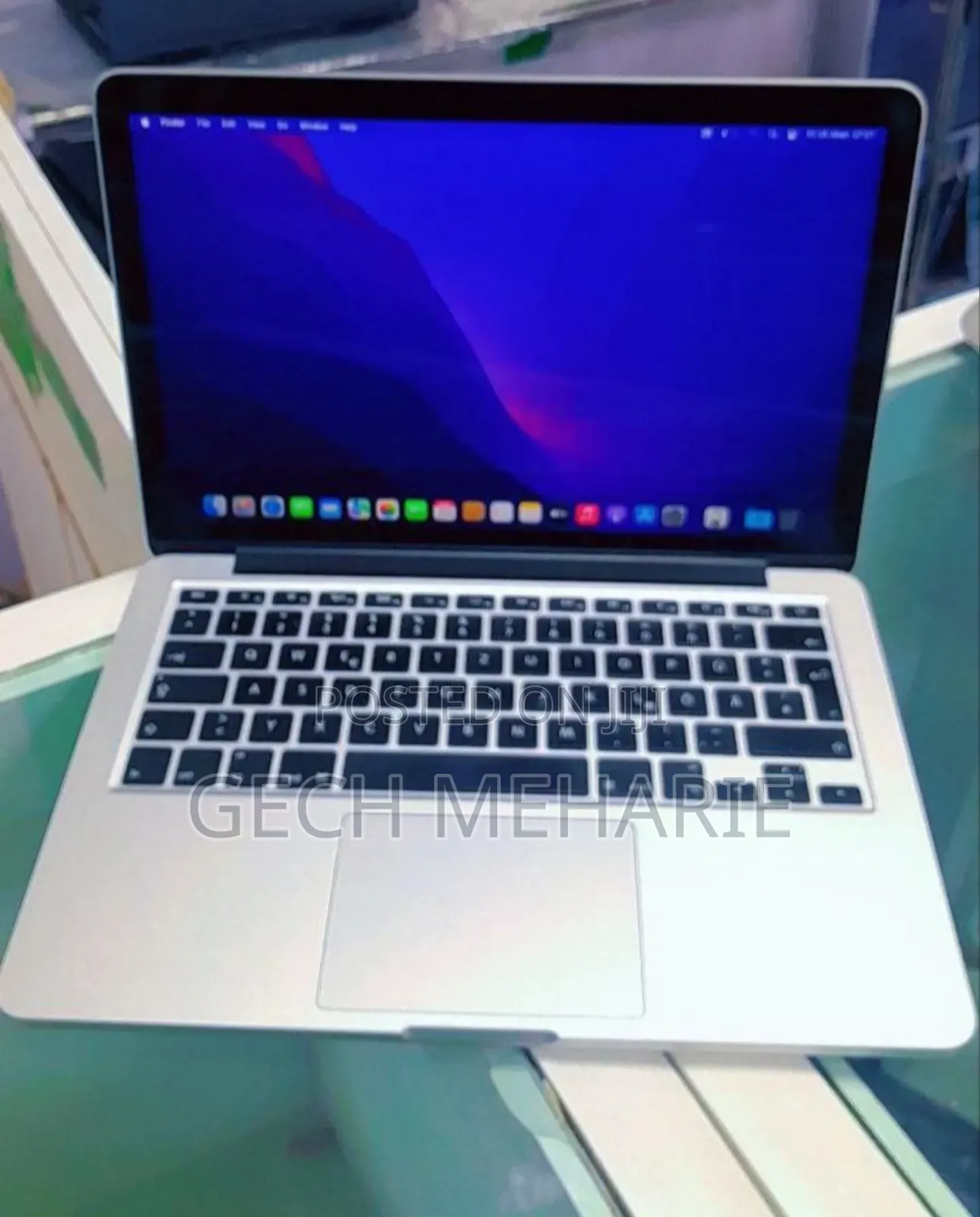 New Laptop Apple MacBook Pro 2015 8GB Intel Core I7 SSD 256GB