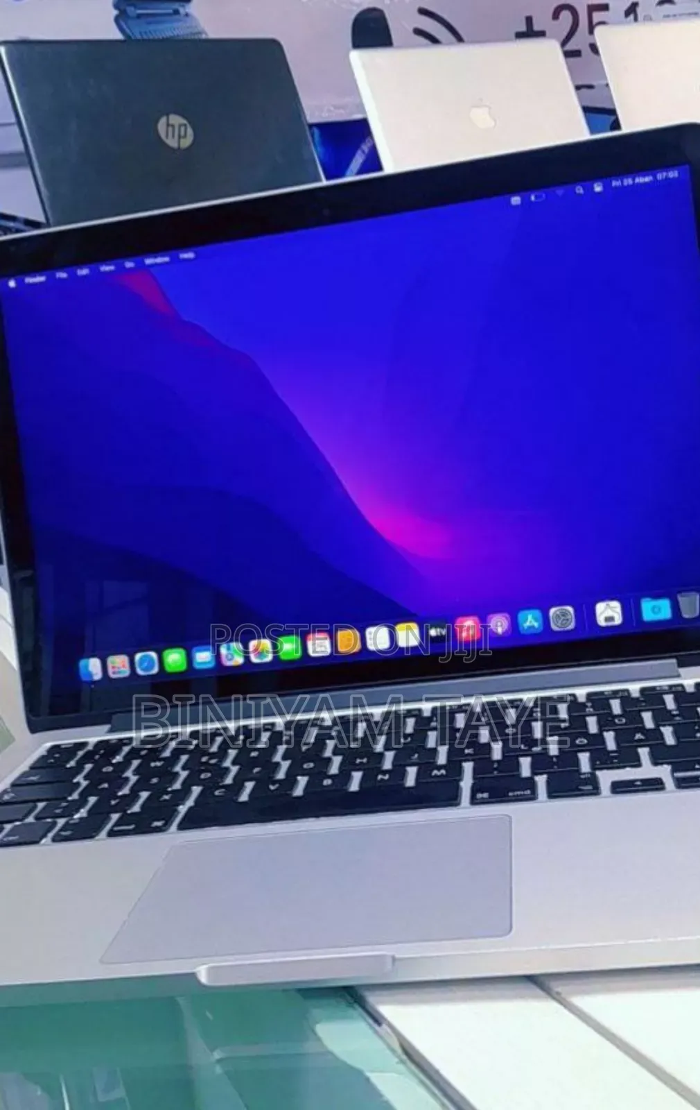 New Laptop Apple MacBook Pro 2015 8GB Intel Core I7 SSD 256GB