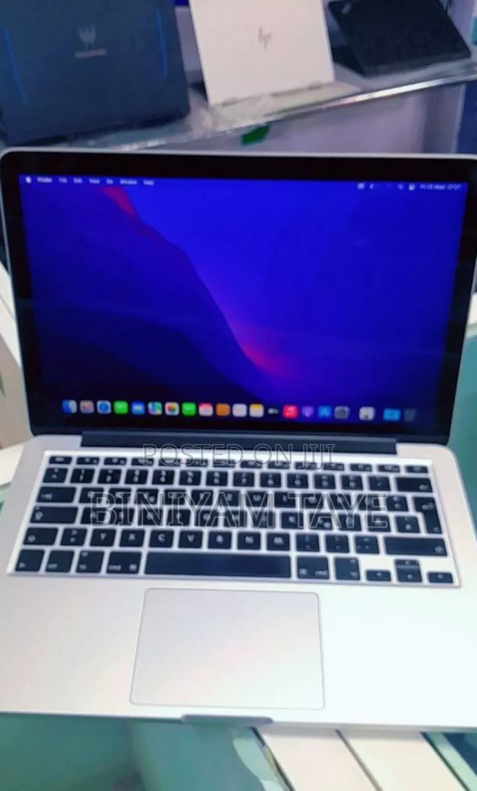 New Laptop Apple MacBook Pro 2015 8GB Intel Core I7 SSD 256GB