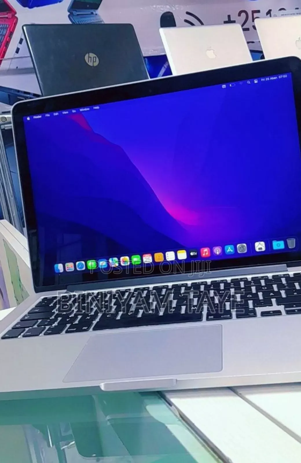 New Laptop Apple MacBook Pro 2015 8GB Intel Core I7 SSD 256GB