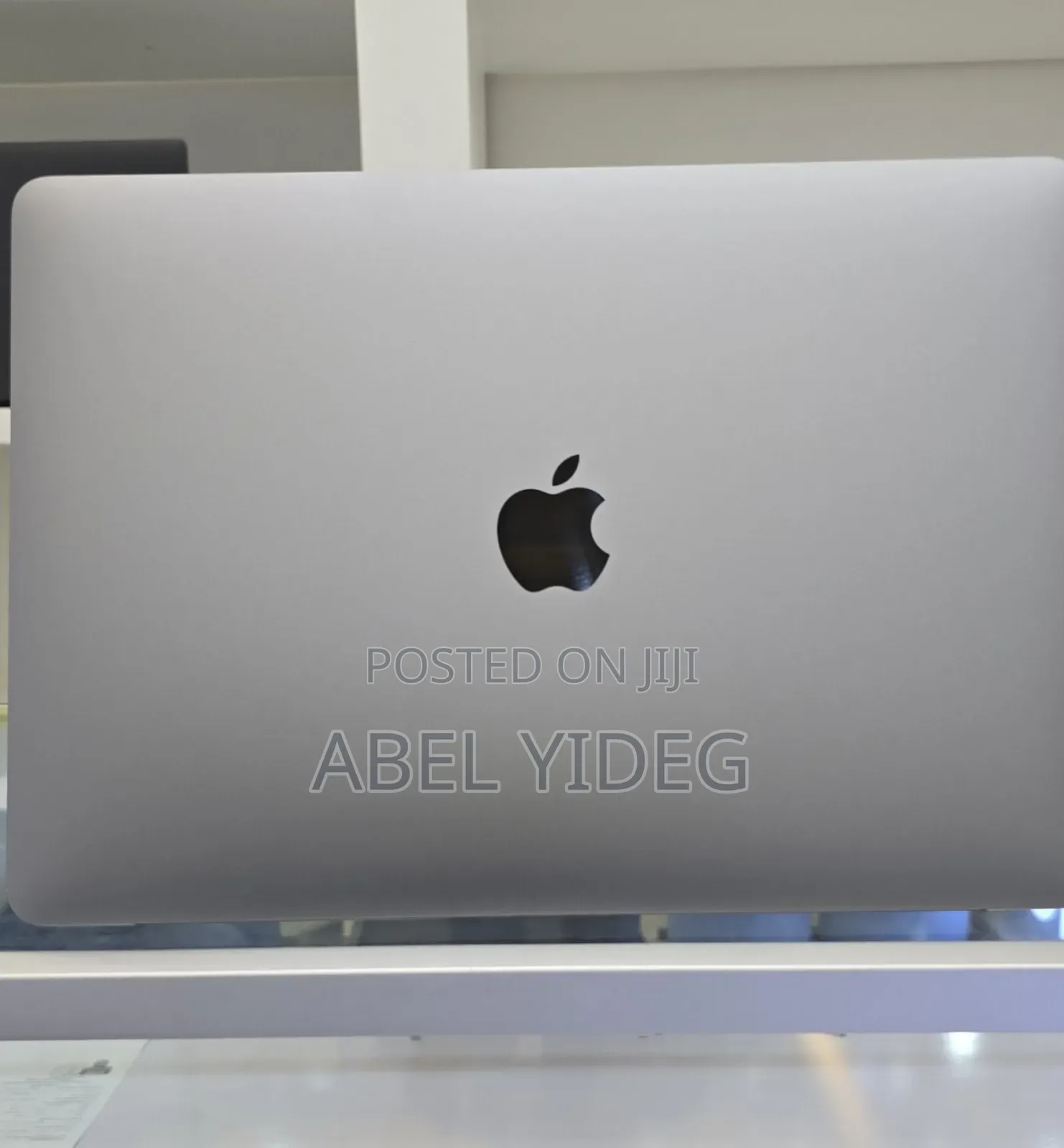New Laptop Apple MacBook Pro 2020 M1 16GB Apple M1 SSD 1T