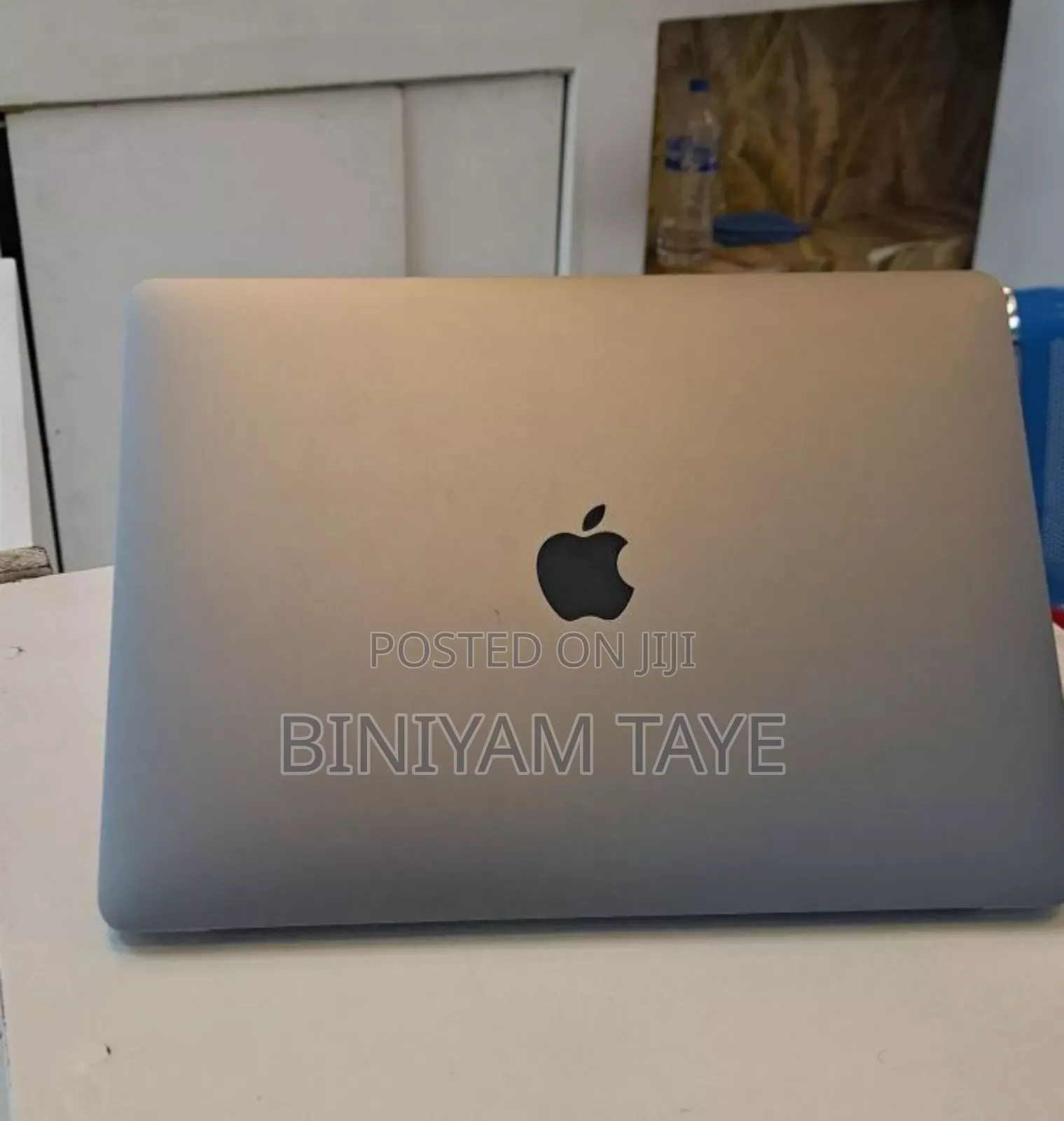 New Laptop Apple MacBook Air 2020 M1 8GB Intel Core I7 SSD 256GB