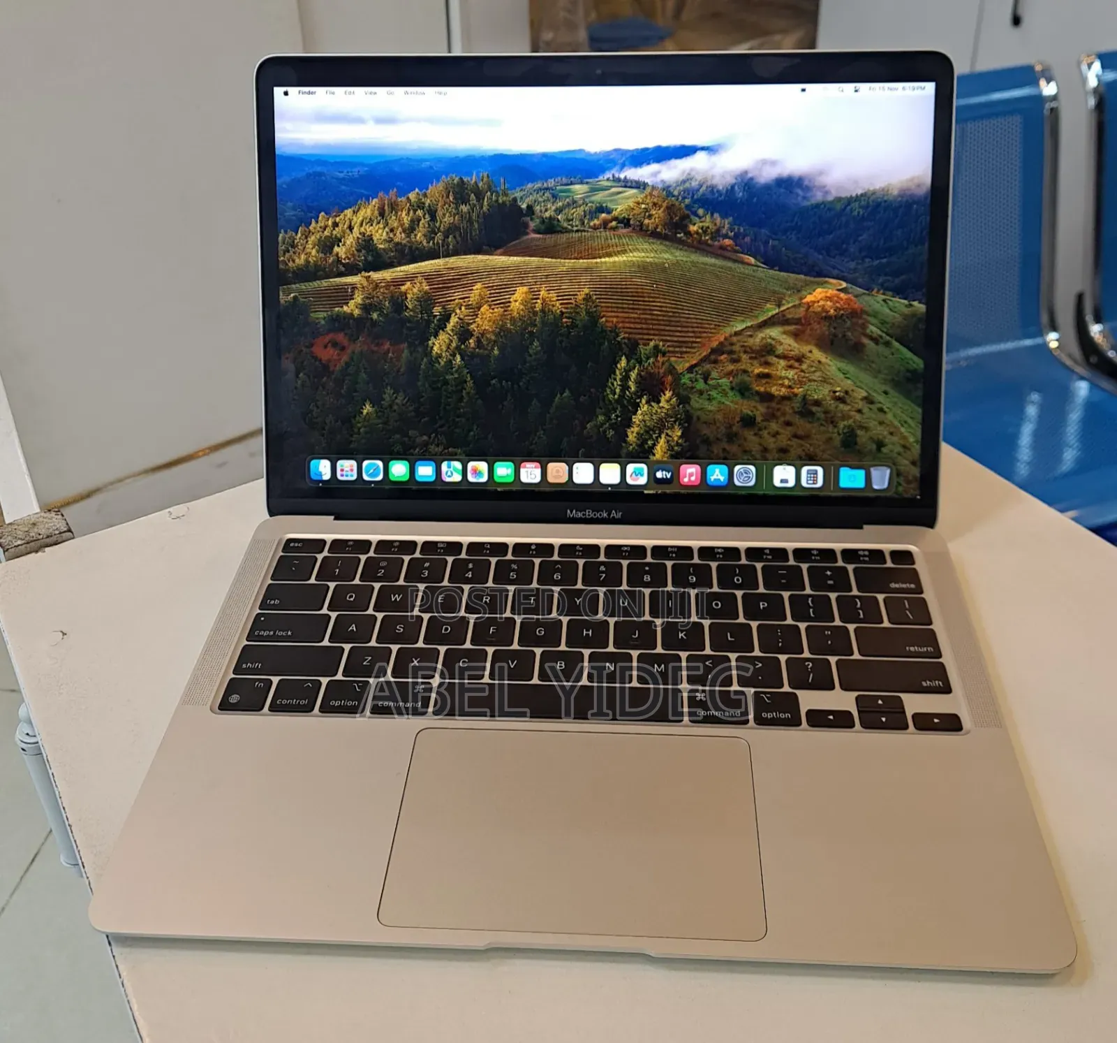 New Laptop Apple MacBook Air 2020 M1 8GB Apple M1 SSD 256GB