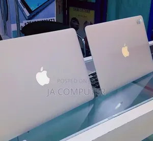 New Laptop Apple MacBook Pro 2015 8GB Intel Core I7 SSD 256GB