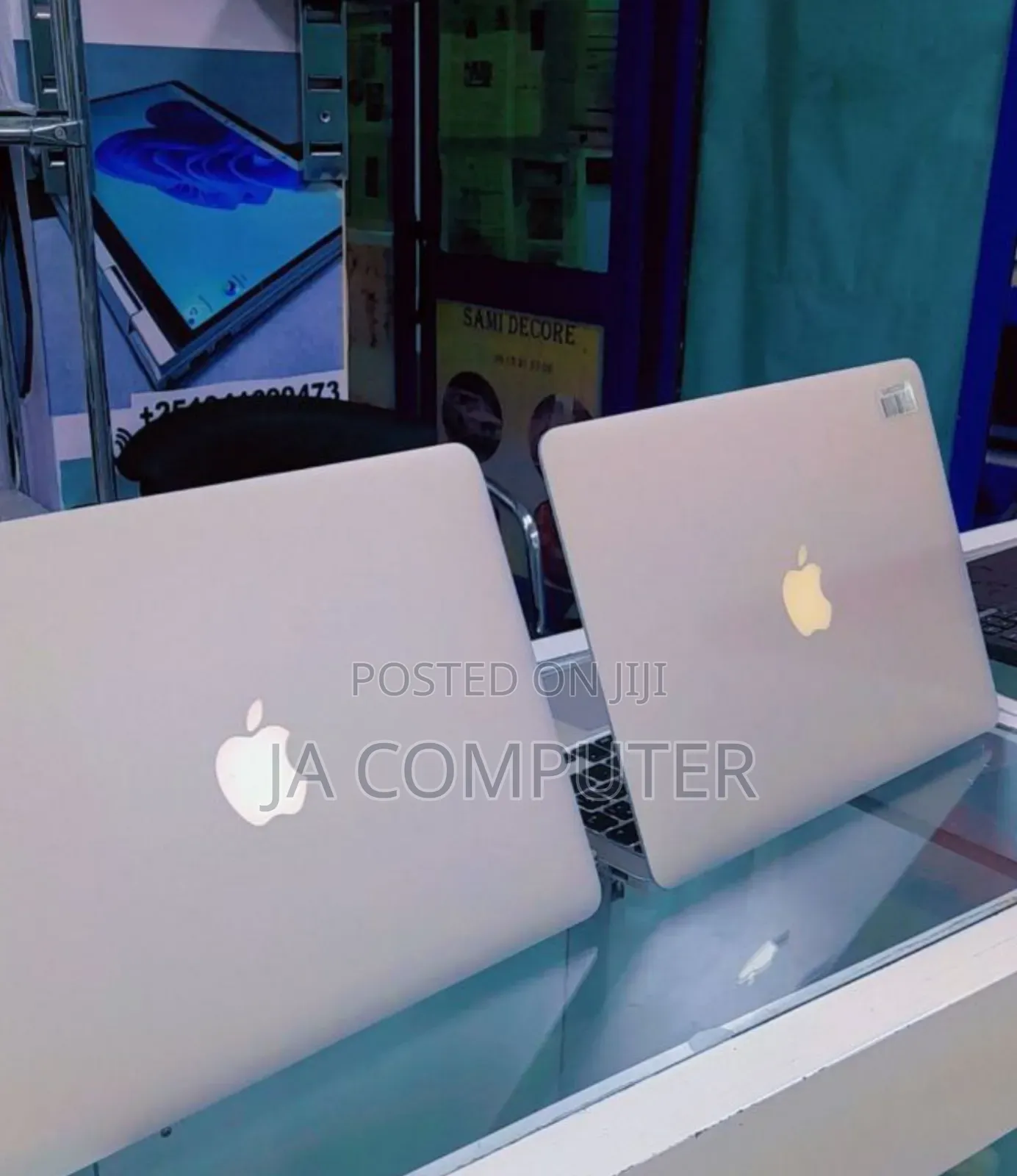 New Laptop Apple MacBook Pro 2015 8GB Intel Core I7 SSD 256GB