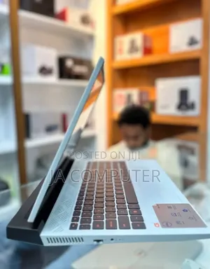 New Laptop Dell G15 5535 8GB AMD Ryzen 5 SSD 512GB