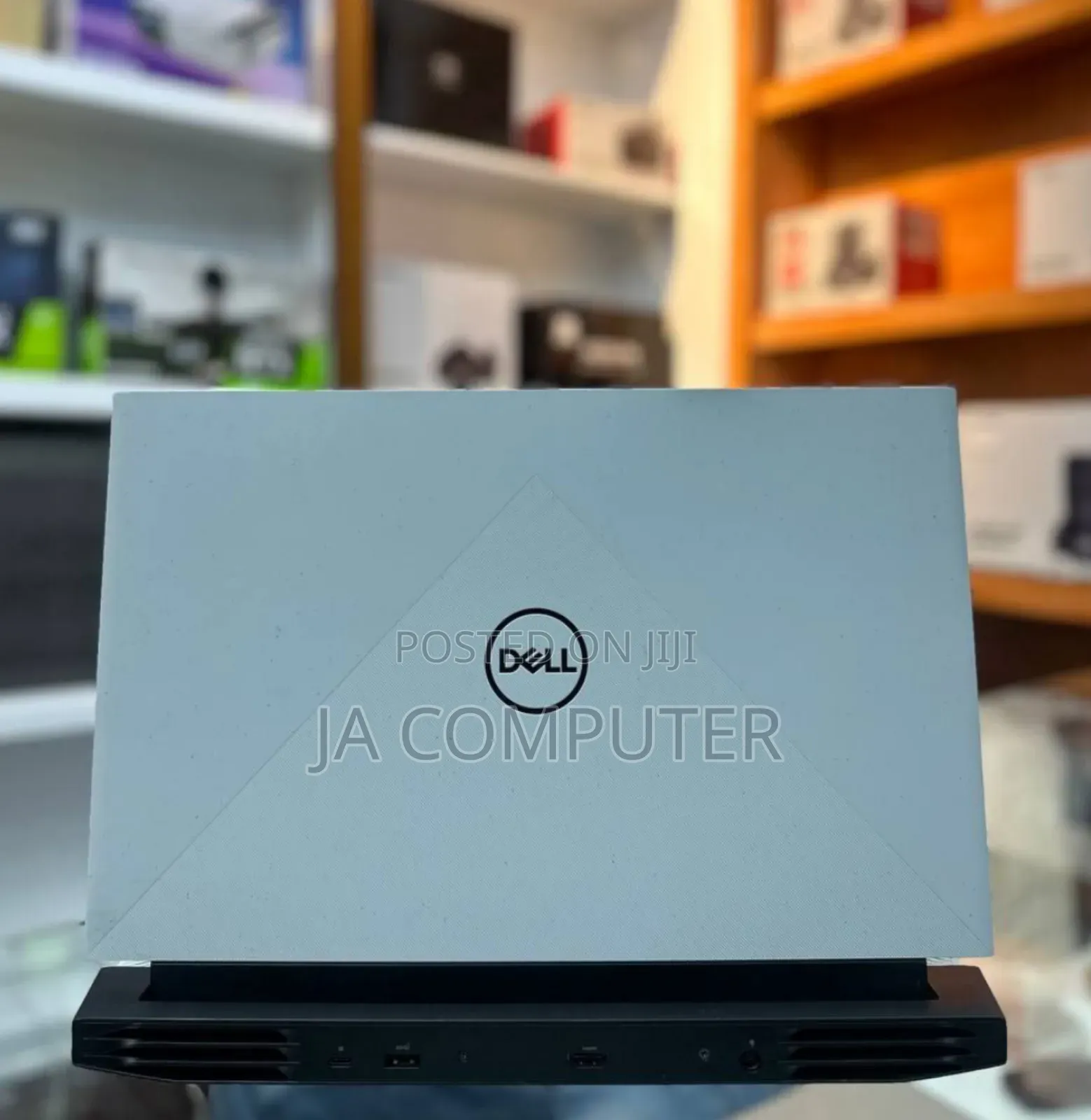New Laptop Dell G15 5535 8GB AMD Ryzen 5 SSD 512GB