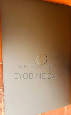 New Laptop Dell Precision 15 3520 16GB Intel Core I7 SSD 512GB