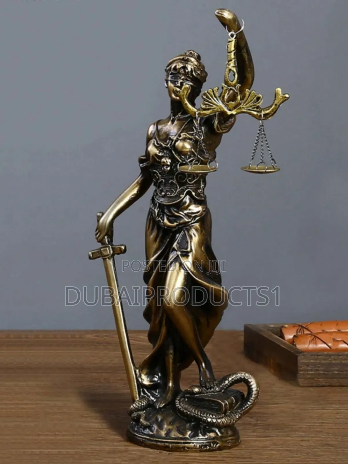 Modern Human Figure Sitting Pose Resin Ornaments Decorations