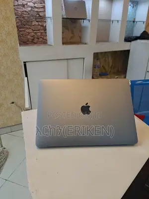 New Laptop Apple MacBook Pro M1 8GB Apple M1 Pro SSD 256GB