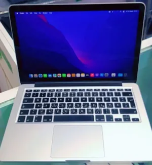 New Laptop Apple MacBook 8GB Intel Core I7 SSD 256GB