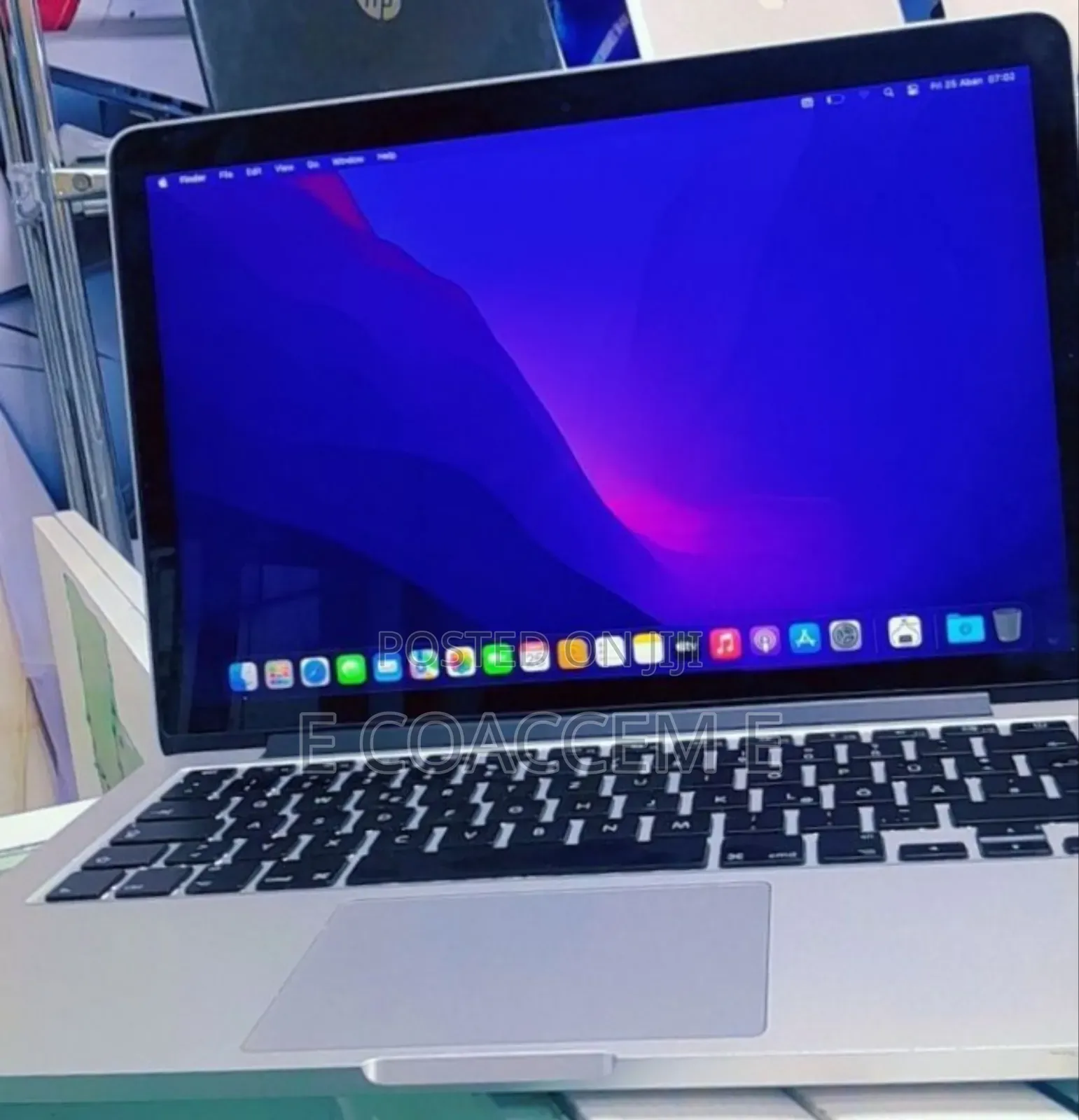 New Laptop Apple MacBook 8GB Intel Core I7 SSD 256GB