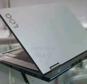 New Laptop Lenovo LOQ 15IRH8 24GB Intel Core I5 SSD 512GB