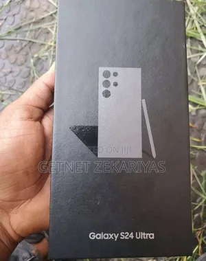 New Samsung Galaxy S24 Ultra 256 GB