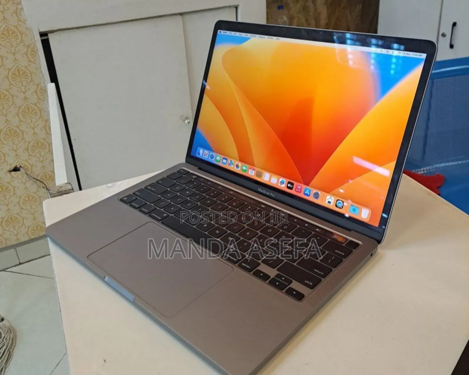 New Laptop Apple MacBook Pro M1 8GB Apple M1 SSD 256GB